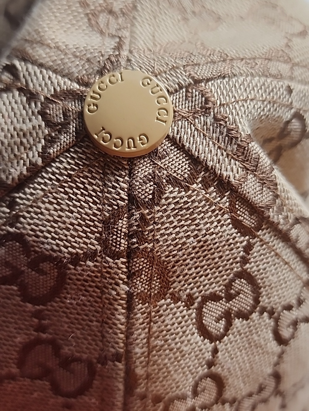 Gucci Beige Monogram Baseball Cap with Gold Logo - Picture 2 of 6